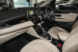 2016 BMW
2 Series 218i Luxury Line