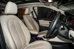 2016 BMW
2 Series 218i Luxury Line