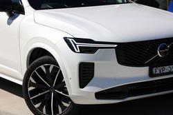 2025 Volvo XC90 Ultra B5 Dark