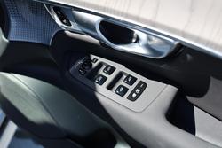 2025 Volvo XC90 Ultra B5 Dark