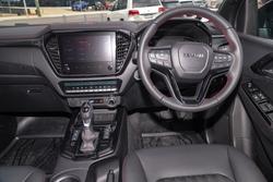 2024 Isuzu
D-MAX X-TERRAIN
