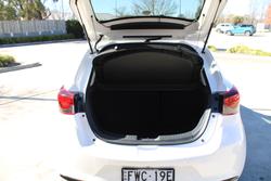 2025 Mazda 2 G15 Evolve