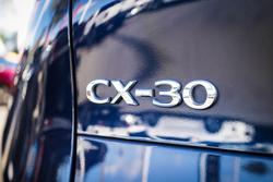 2022 MAZDA
                CX-30 G25 ASTINA (FWD)