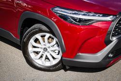 2025 Toyota Corolla Cross Hybrid GXL