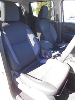 2025 Nissan Navara ST-X