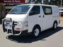 2015 Toyota Hiace KDH201R White