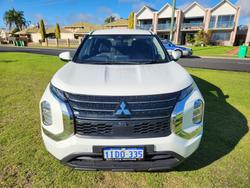 2023 Mitsubishi Outlander ES