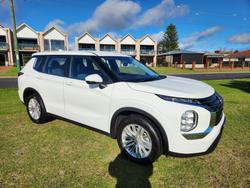 2023 Mitsubishi Outlander ES