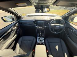 2025 Isuzu MU-X LS-T