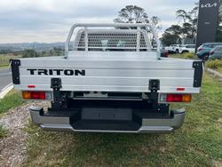 2025 MITSUBISHI Triton GLX