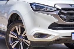 2023 Isuzu MU-X LS-T