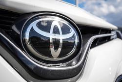 2020 Toyota CAMRY Ascent