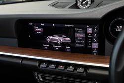 2019 Porsche 911 Carrera