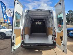 2024 Renault Master Pro 110kW