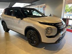 2026 MITSUBISHI Outlander LS