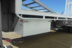 2003 Lusty 16 Pallet Dropdeck with Ramps