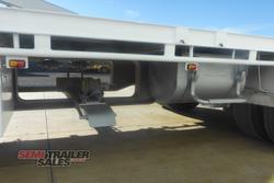 2003 Lusty 16 Pallet Dropdeck with Ramps