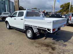 2023 ISUZU
                D-MAX SX