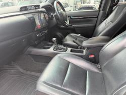 2020 Toyota Hilux Rugged X Black