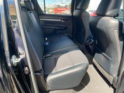 2021 Toyota Hilux 4x4 Hilux 4x4 Rugged X 2.8L T Diesel Automatic Double Cab 2U76940 001