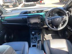 2021 Toyota Hilux 4x4 Hilux 4x4 Rugged X 2.8L T Diesel Automatic Double Cab 2U76940 001