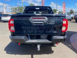 2021 Toyota Hilux 4x4 Hilux 4x4 Rugged X 2.8L T Diesel Automatic Double Cab 2U76940 001