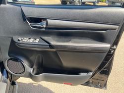 2021 Toyota Hilux 4x4 Hilux 4x4 Rugged X 2.8L T Diesel Automatic Double Cab 2U76940 001