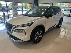 2025 NISSAN XTRAIL TI