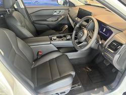 2025 NISSAN XTRAIL TI