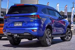 2025 Isuzu
MU-X LS-T