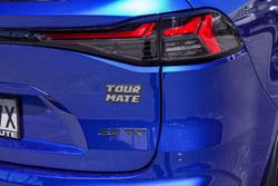 2025 Isuzu
MU-X LS-T