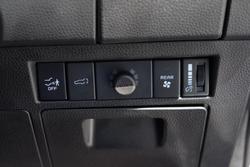 2025 Isuzu
MU-X LS-T