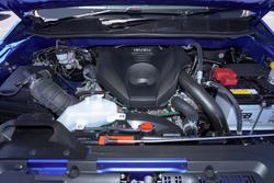 2025 Isuzu
MU-X LS-T