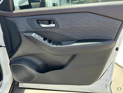 2023 Nissan X-TRAIL ST