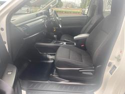 2019 Toyota Hilux 4x4 Hilux 4x4 SR 2.8L T Diesel Automatic Single Cab C/C 1Y40620 004