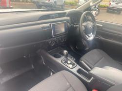 2019 Toyota Hilux 4x4 Hilux 4x4 SR 2.8L T Diesel Automatic Single Cab C/C 1Y40620 004