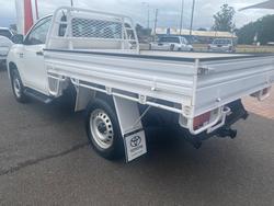 2019 Toyota Hilux 4x4 Hilux 4x4 SR 2.8L T Diesel Automatic Single Cab C/C 1Y40620 004