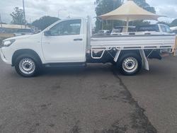 2019 Toyota Hilux 4x4 Hilux 4x4 SR 2.8L T Diesel Automatic Single Cab C/C 1Y40620 004
