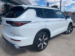 2025 Mitsubishi ZM2P46 ZM Outlander ASPIRE 2.5L CVT 2WD 7ST WHITE DIAMOND