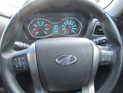 2022 Mahindra PIK-UP S11 White