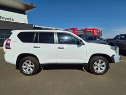 2017 Toyota Prado GX White