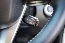 2025 Toyota HILUX SR5