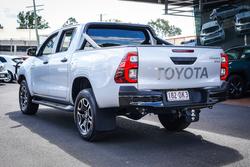 2025 Toyota HILUX SR5