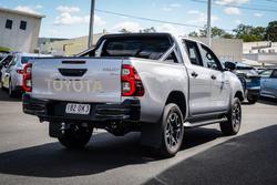 2025 Toyota HILUX SR5