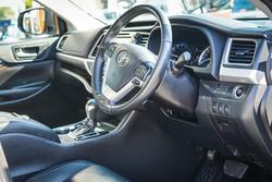 2019 Toyota
Kluger 4x2 GRANDE