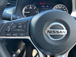 2025 Nissan Navara ST-X