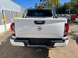 2025 Nissan Navara ST-X