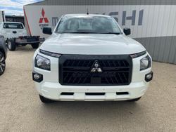 2025 MITSUBISHI Triton GLX