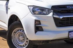 2023 Isuzu
                D-MAX SX