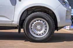 2023 Isuzu
                D-MAX SX